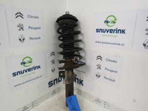 Used Front shock absorber rod, right Peugeot 207 CC (WB) 1.6 16V Price € 35,00 Margin scheme offered by Snuverink Autodemontage