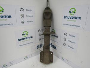 Used Front shock absorber rod, right Renault Trafic I (TXX) 2.1 D T900 Price € 30,00 Margin scheme offered by Snuverink Autodemontage