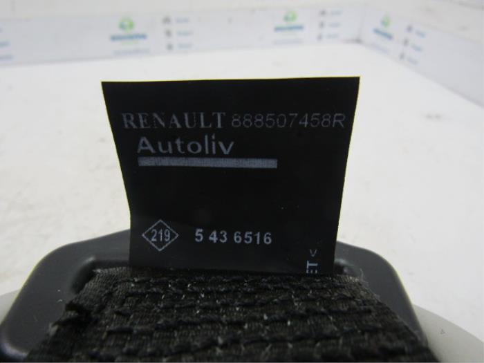 Sicherheitsgurt Mitte hinten van een Renault Clio IV Estate/Grandtour (7R) 1.5 Energy dCi 90 FAP 2015