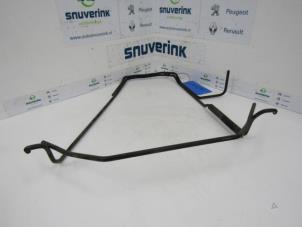 Used Spare wheel holder Peugeot 106 Price on request offered by Snuverink Autodemontage