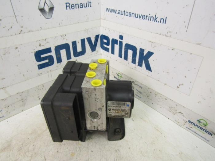 Begagnade ABS-pump Renault Twingo II (CN) 1.2 16V Pris € 71,99 Marginaltabell erbjuds av Snuverink Autodemontage