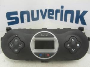 Used Heater control panel Renault Twingo II (CN) 1.2 16V Price € 75,00 Margin scheme offered by Snuverink Autodemontage