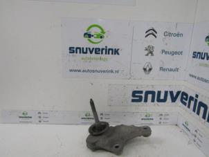 Used Gearbox mount Citroen Jumpy (G9) 1.6 HDI Price on request offered by Snuverink Autodemontage