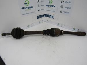 Used Front drive shaft, right Peugeot 206 (2A/C/H/J/S) 1.4 XR,XS,XT,Gentry Price € 30,00 Margin scheme offered by Snuverink Autodemontage