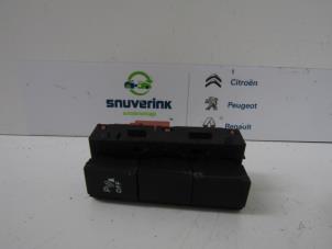 Gebrauchte PDC Schalter Citroen Jumpy (G9) 2.0 HDiF 16V 125 Preis auf Anfrage angeboten von Snuverink Autodemontage