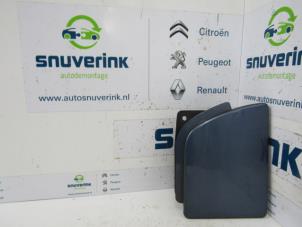 Used Tank cap cover Renault Master IV (MA/MB/MC/MD/MH/MF/MG/MH) 2.3 dCi 16V Price € 54,45 Inclusive VAT offered by Snuverink Autodemontage