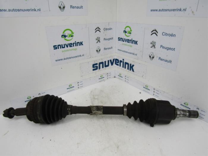 Gebrauchte Antriebswelle links vorne Renault Master II (FD/HD) 2.5 dCi 120 FAP Preis € 48,38 Mit Mehrwertsteuer angeboten von Snuverink Autodemontage