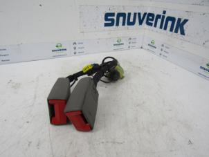 Used Rear seatbelt buckle, left Citroen C5 II Break (RE) 2.0 HDiF 16V Price on request offered by Snuverink Autodemontage
