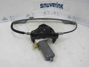 Used Window mechanism 4-door, front right Renault Clio II (BB/CB) 1.6 16V Price € 35,00 Margin scheme offered by Snuverink Autodemontage