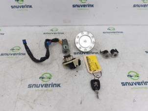 Used Set of locks Peugeot 206 CC (2D) 1.6 16V Price € 45,00 Margin scheme offered by Snuverink Autodemontage