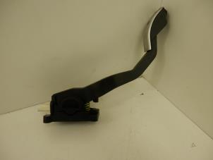 Used Accelerator pedal Peugeot 206 CC (2D) 1.6 16V Price € 60,00 Margin scheme offered by Snuverink Autodemontage