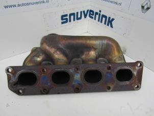 Used Exhaust manifold Peugeot 307 SW (3H) 2.0 16V Price € 45,00 Margin scheme offered by Snuverink Autodemontage