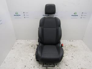 Używane Fotel prawy Peugeot 508 (8D) 2.0 Hybrid4 16V Cena € 100,00 Procedura marży oferowane przez Snuverink Autodemontage