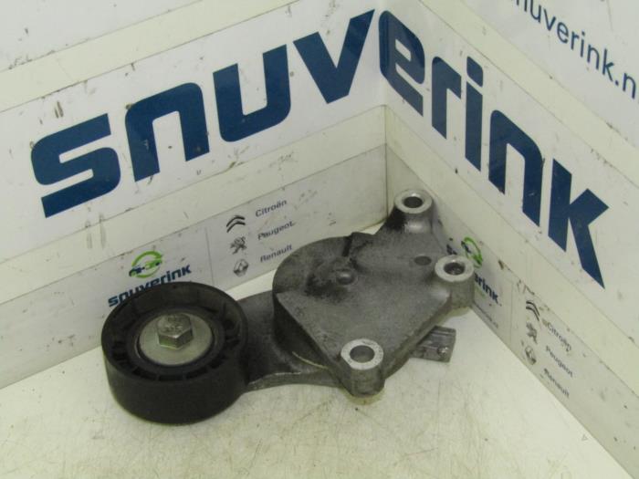 Usados Rodillo tensor correa múltiple Peugeot Partner (GC/GF/GG/GJ/GK) 1.6 HDI 92 Precio € 18,13 IVA incluido ofrecido por Snuverink Autodemontage