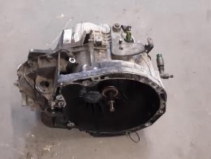 Używane Skrzynia biegów Renault Laguna II Grandtour (KG) 1.9 dCi 110 Cena € 99,99 Procedura marży oferowane przez Snuverink Autodemontage