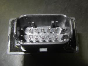 Computer, miscellaneous from a Peugeot 5008 I (0A/0E) 1.6 THP 16V 2013