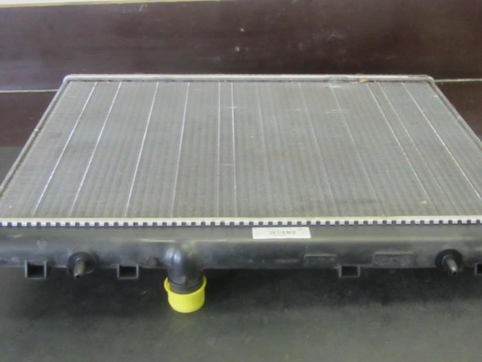 Usagé Radiateur Peugeot 5008 I (0A/0E) 1.6 THP 16V Prix € 30,84 Prix TTC proposé par Snuverink Autodemontage
