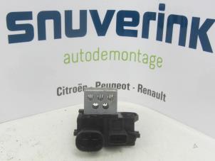 Used Cooling fan resistor Peugeot 5008 I (0A/0E) 1.6 THP 16V Price € 24,20 Inclusive VAT offered by Snuverink Autodemontage