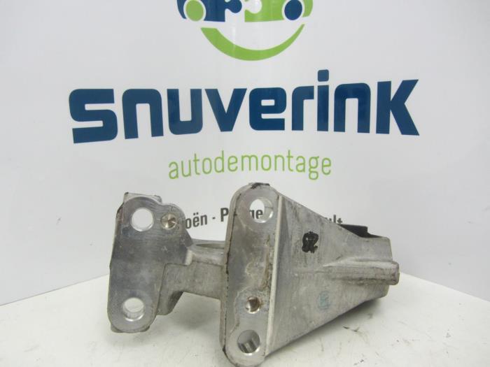 Support (miscellaneous) from a Peugeot 5008 I (0A/0E) 1.6 HDiF 16V 2011