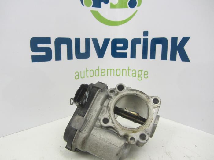 Throttle body from a Peugeot 5008 I (0A/0E) 1.6 HDiF 16V 2011