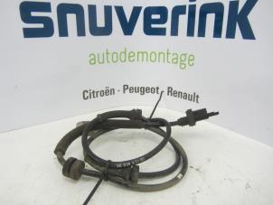 Used ABS Sensor Peugeot 5008 I (0A/0E) 1.6 HDiF 16V Price € 20,00 Margin scheme offered by Snuverink Autodemontage