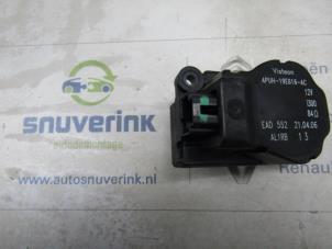 Used Heater valve motor Peugeot 407 (6D) 2.0 HDiF 16V Price € 25,00 Margin scheme offered by Snuverink Autodemontage