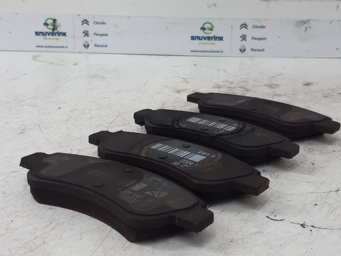 Front brake pad Peugeot 2008 1.2 Vti 12V PureTech 82 1637014580