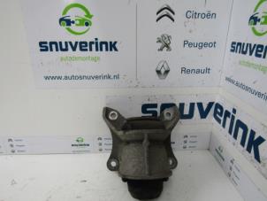 Usados Soporte (varios) Renault Mascott 3.0 DXi 16V Precio de solicitud ofrecido por Snuverink Autodemontage