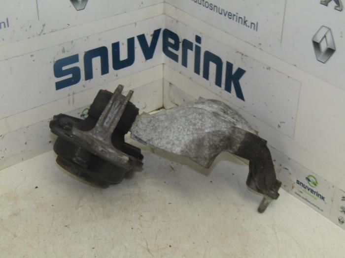 Used Engine mount Renault Kangoo Express (FW) 1.5 dCi 105 FAP Price € 24,19 Inclusive VAT offered by Snuverink Autodemontage