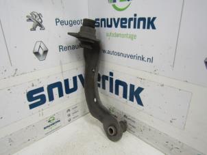 Used Front torque rod, right Renault Kangoo Express (FW) 1.5 dCi 105 FAP Price on request offered by Snuverink Autodemontage