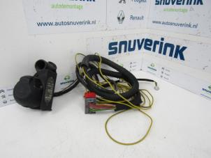 Used Towbar wiring kit Citroen C4 Picasso (UD/UE/UF) 2.0 16V Autom. Price € 75,00 Margin scheme offered by Snuverink Autodemontage