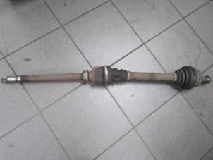 Used Front drive shaft, right Citroen C4 Picasso (UD/UE/UF) 2.0 16V Autom. Price € 30,00 Margin scheme offered by Snuverink Autodemontage