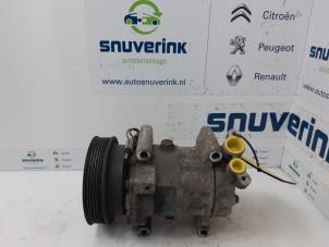 Używane Pompa klimatyzacji Renault Clio II (BB/CB) 1.4 16V Cena € 75,00 Procedura marży oferowane przez Snuverink Autodemontage