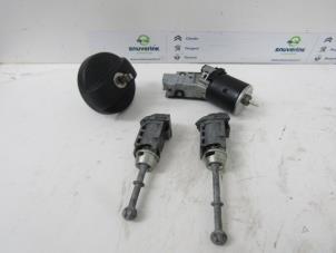 Used Set of locks Peugeot Expert (VA/VB/VE/VF/VY) 2.0 Blue HDi 120 16V Price € 114,95 Inclusive VAT offered by Snuverink Autodemontage