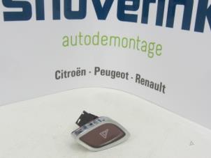 Usagé Commutateur éclairage d'urgence Citroen C3 (SC) 1.6 HDi 92 Prix € 20,00 Règlement à la marge proposé par Snuverink Autodemontage