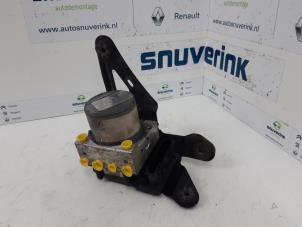 Used ABS pump Renault Grand Scénic II (JM) 2.0 16V Price € 70,00 Margin scheme offered by Snuverink Autodemontage