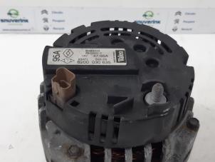Dynamo van een Renault Scénic I (JA) 2.0 16V IDE 2002