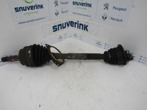 Used Front drive shaft, left Renault Master III (FD/HD) 2.2 dCi 16V Price € 36,30 Inclusive VAT offered by Snuverink Autodemontage