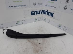 Used Rear wiper arm Peugeot 807 2.0 16V Price € 35,00 Margin scheme offered by Snuverink Autodemontage