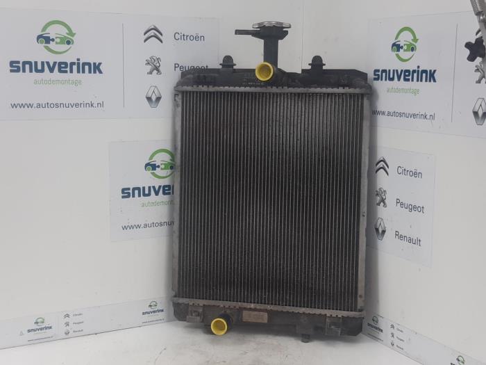 Usagé Radiateur Peugeot 107 1.0 12V Prix € 10,33 Règlement à la marge proposé par Snuverink Autodemontage