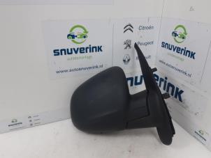 Used Wing mirror, right Renault Kangoo Express (FW) 1.5 dCi 90 FAP Price € 96,80 Inclusive VAT offered by Snuverink Autodemontage