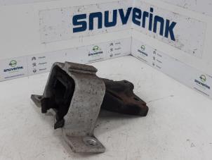 Used Engine mount Dacia Logan MCV (KS) 1.6 Price on request offered by Snuverink Autodemontage