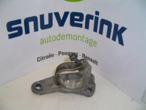 Used Support bearing, front right Renault Kangoo Express (FW) 1.5 dCi 85 Price € 48,40 Inclusive VAT offered by Snuverink Autodemontage