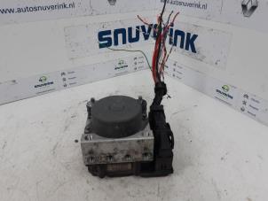 Usagé Pompe ABS Dacia Logan MCV (KS) 1.6 Prix € 100,00 Règlement à la marge proposé par Snuverink Autodemontage