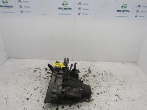 Usagé Boîte de vitesse Renault Scénic II (JM) 1.5 dCi 80 Prix € 200,00 Règlement à la marge proposé par Snuverink Autodemontage