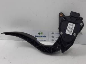 Used Accelerator pedal Renault Clio IV (5R) 1.5 Energy dCi 90 FAP Price € 25,00 Margin scheme offered by Snuverink Autodemontage