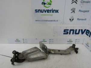 Used Sliding door roller, right Citroen Jumper (U9) 2.2 HDi 100 Euro 4 Price € 84,70 Inclusive VAT offered by Snuverink Autodemontage