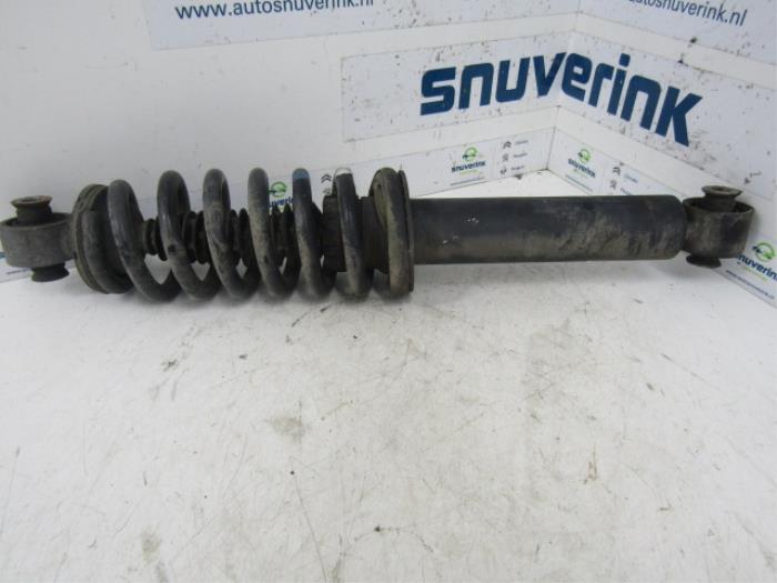 Rear shock absorber rod, left from a Citroën DS5 (KD/KF) 2.0 165 HYbrid4 16V 2013