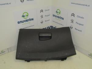 Używane Schowek w desce rozdzielczej Citroen DS3 (SA) 1.6 e-HDi Cena na żądanie oferowane przez Snuverink Autodemontage