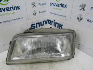 Używane Reflektor lewy Peugeot Boxer (230L) 1.9d Cena € 60,50 Z VAT oferowane przez Snuverink Autodemontage